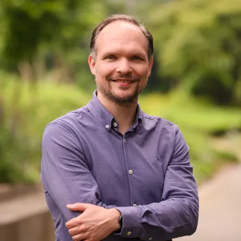 Dr. Johan van Soest
